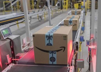 Приходите на Амазон ќе надминат 500 милијарди долари во 2021 година