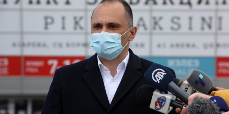 Доколку има потреба полицискиот час ќе продолжи и по 20 април, вели Филипче