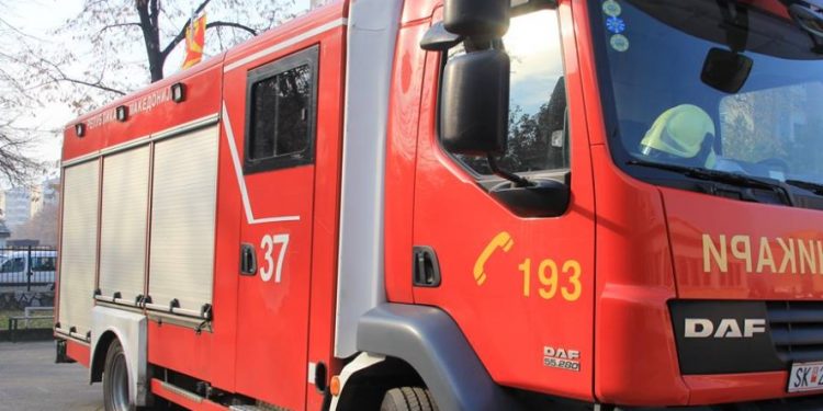 Скопските пожарникари вчера примиле 7 ЛАЖНИ пријави за пожар