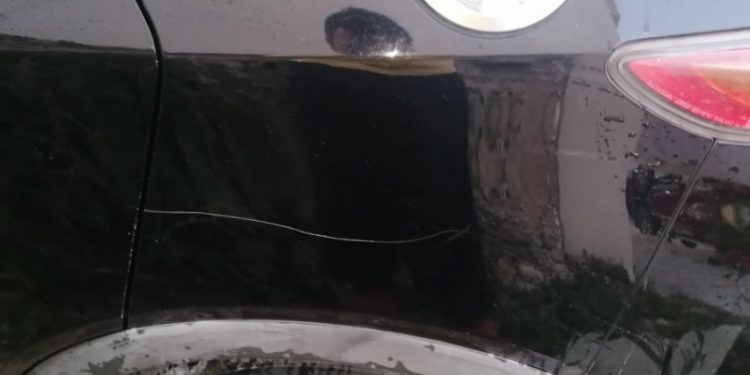 Уништен автомобил на македонски туристи во Грција