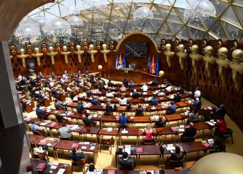 Џафери ја откажа денешната седница: Предизборно зоврива атмосферата во парламентот