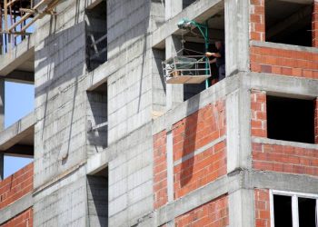 ИМ ВЕТИ ПАРИ, ПА СЕ ПРЕДОМИСЛИ Притвор за измамникот што продаваше исти станови на повеќе фамилии