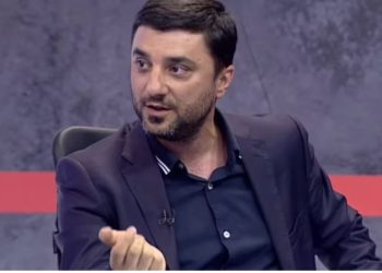 Забрчанец ги нарече новинарите на Алфа „папагали“ – не ми ја чепкајте партизанската фамилија