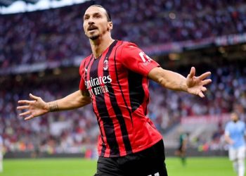 ВИДЕО: Нада Топчагиќ го изненади Ибра, се појави на роденденската забава и му ја отпеа „Јутро је“