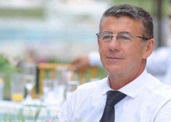 ШИЛЕГОВ БАРАЛ ПО 10 ПОТПИСИ ОД СИТЕ ВРАБОТЕНИ Георгиевски Камиказа тврди дека има дојави за уцени во Град Скопје