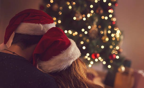 Зошто се кити елка баш за Божик и Нова година