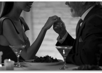 Психолозите откриваат зошто на жените им се попривлечни постари мажи