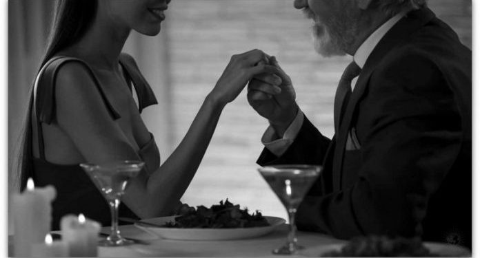 Психолозите откриваат зошто на жените им се попривлечни постари мажи