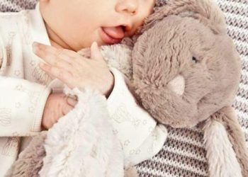 (ВИДЕО) Не можете ниту да претпоставите – погледнете како бебињата гледаат на светот во првата година