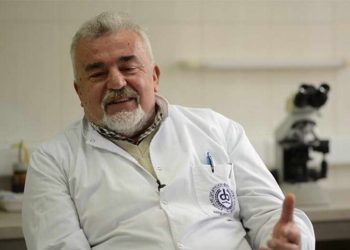 Д-р Пановски вели дека со Омикрон варијантата за шест месеци на пандемијата ќе и дојде крај