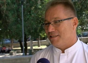 Д-р Беќаровски: Ако не се скрати изолацијата, следната недела ќе нема кој да работи во државата