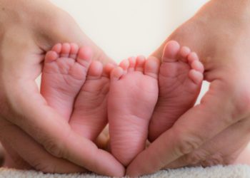 Родени близнаци кои ќе слават различни родендени