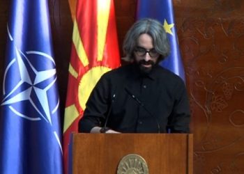 Апасиев: 11 маkедонски и 10 албансkи министри, па ова е рамковна тиранија