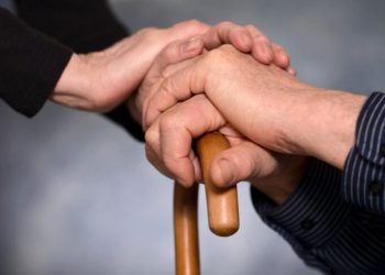 Бидете им благодарни на родителите и почитувајте ги додека сè уште се покрај вас (ПОУЧНА ПРИКАЗНА)