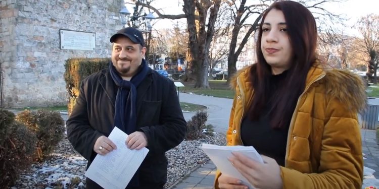 Брат и сестра дипломирале со просек 10 но со години водат битка да обезбедат вработување