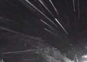 СНЕГОТ НЕ ПРЕСТАНУВА НИТУ ВЕЧЕРВА – на овие места трупа без престан, УХМР издаде и актуелно предупредување за овој викенд! (ФОТО)