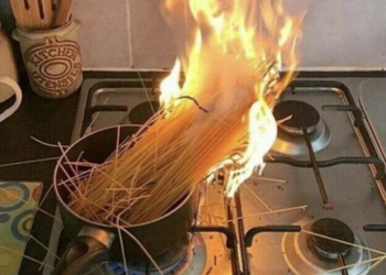 Студентки предизвикале пожар – не знаеле дека шпагети се варат во вода