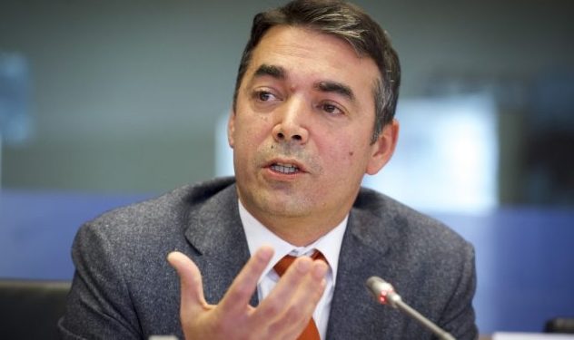 Димитров: Ме носеа на митинзи како рок-ѕвезда, а сега фрлаат со дрва и камења по мене