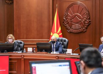 Владата: Намалување на горивата, намалени акцизи и ДДВ