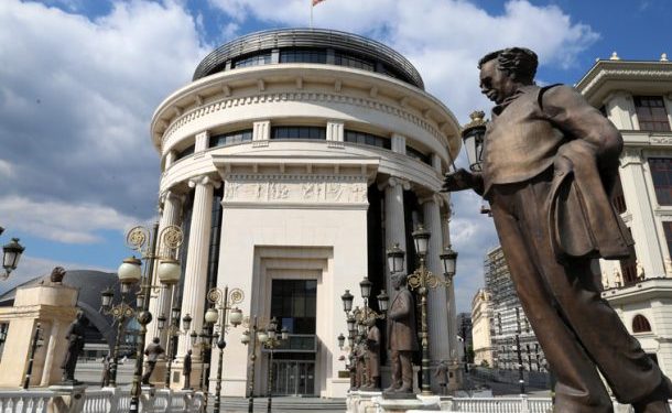 Суспендиран скопски обвинител, придонесол за пролонгирање или застареност на кривични дела