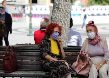 Дневните статистики укажуваат дека Ковид-19 е присутен, рано е за целосно укинување на мерките