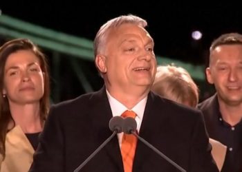 Орбан прогласи победа: Освоивме толку многу што може да се види од Месечината
