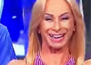 (ВИДЕО) Водителка останала без заб за време на емисијата во живо, а ваква реакција од неа никој не очекувал