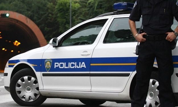 Македонец избодел пет лица во Хрватска, му се заканува затворска казна од пет години
