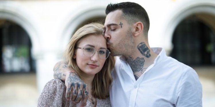 Британецот кој го остави семејството за Украина прими уште двајца бегалци