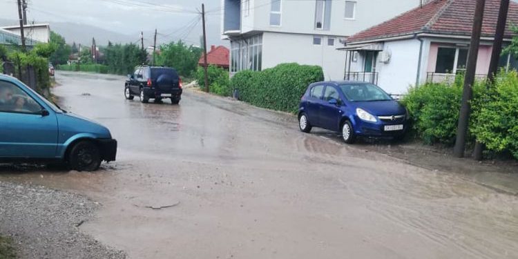 Реката во Лажани ги казни несовесните градители… Поплавени и Виница, Неготино, Тетово…