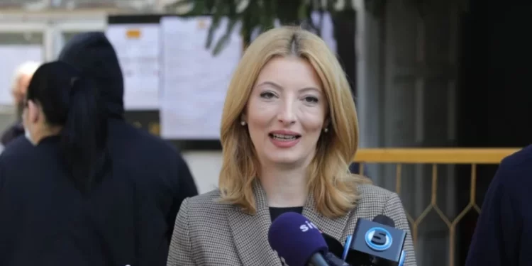 Арсовска: Град Скопје нема да го исклучува јавното осветлување на булеварите, ќе се штеди но не на сметка на граѓаните