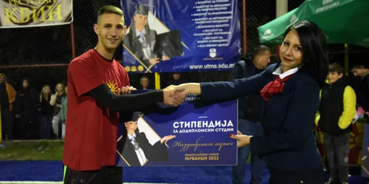 СТИПЕНДИИ ЗА НАЈДОБРИОТ ГОЛМАН И НАЈДОБРИОТ ИГРАЧ ВО МАЛ ФУДБАЛ!