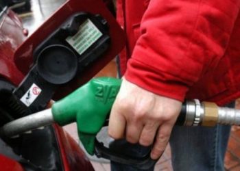 Бензините поевтинуваат за 2 денари, дизелот за 1,5 денари