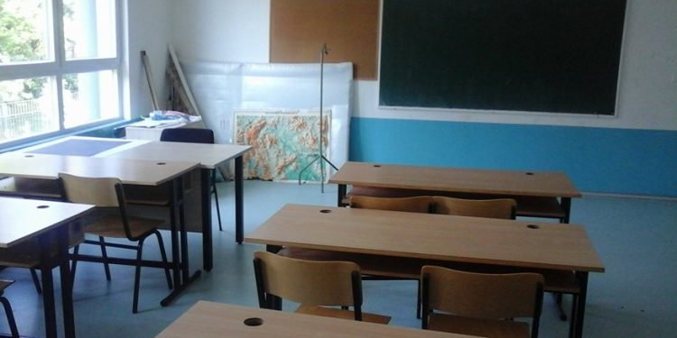 Почна учебната година: Наставничке, домашната задача ќе ја донесам за еден месец, во фаза на подготовка е
