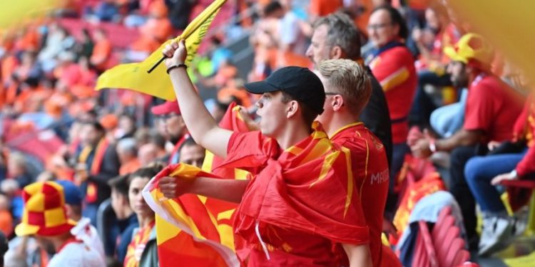 ФФМ доби парична казна за исвиркувањето на бугарската химна