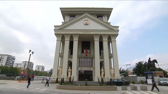 МНР ќе прати протестна нота за навредата на Џамбаски до Ковачевски