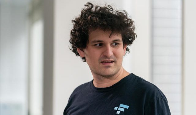 На Бахамите е уапсен основачот на криптоберзата FTX