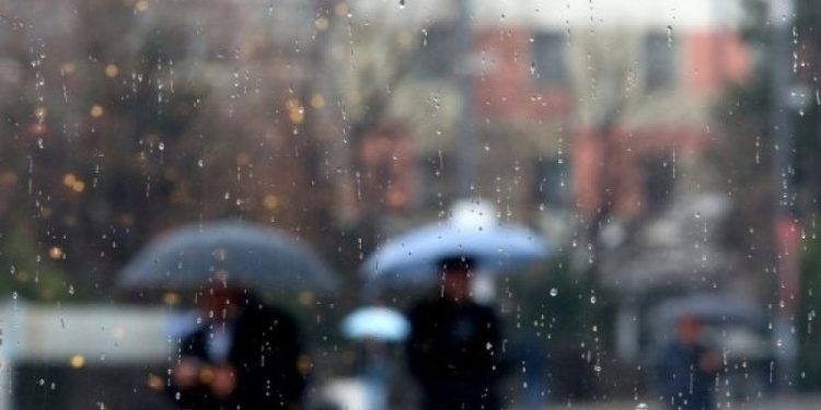 Пообилни врнежи попладне, на планините и повисоките места снег