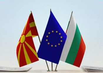 Заладени односи, а жешки случувања – ЕУ повикува на смирување на тензиите меѓу Скопје и Софија