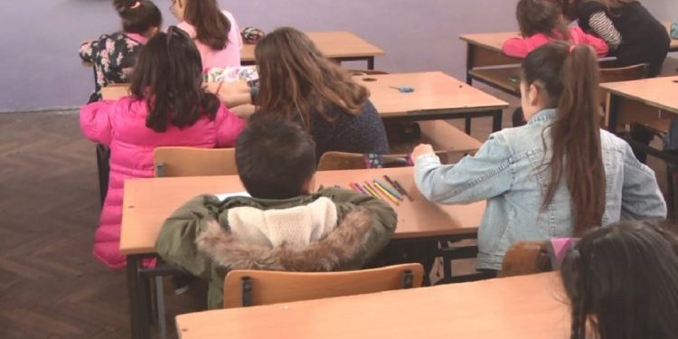 Почнува второто полугодие од учебната година, наставата ќе продолжи и по 10-ти јуни