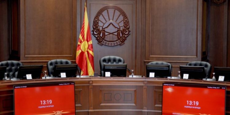 Владата на Ковачевски е влада на Бугарија, и на Албанија, само не е влада на Македонија, затоа владеат со притисоци и уцени