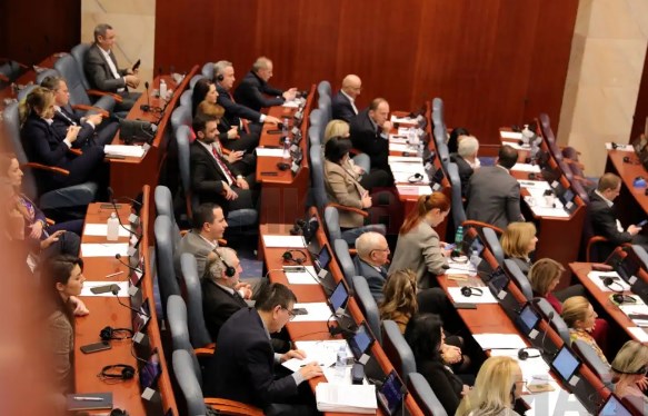 Денеска напладне продолжува собраниската седница за новите министри