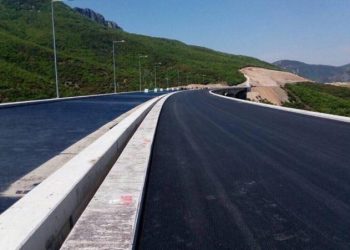 Потпишан договорот со консултантот за изградба на новите автопати, од утре почнуваат преговорите со „Бехтел и Енка“