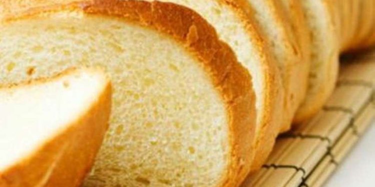 Владата ја замрзна цената на лебот на 33 денари