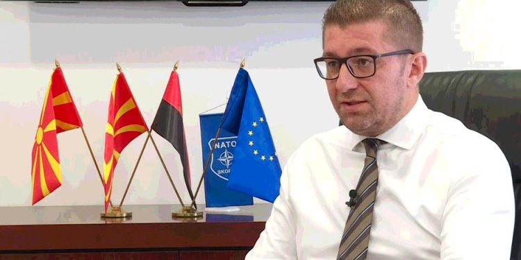 Гаши и Алтернатива ја спасија владата на СДСМ и ДУИ, сега на клоци се избркани