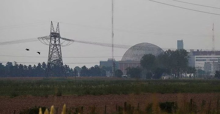 Половина Аргентина е без струја од голем пожар
