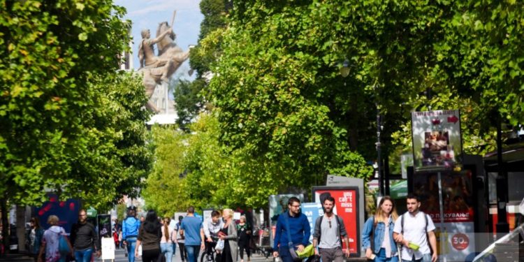Македонците најнесреќна популација во регионот