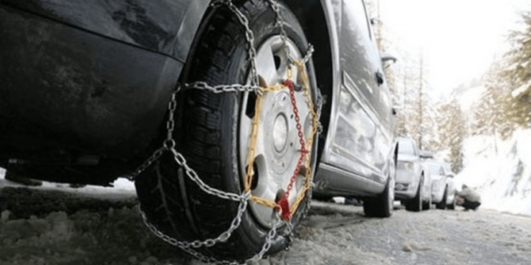 Завршува обврската за зимска опрема во возилата