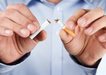 Британија ќе ги поттикне пушачите да ги заменат цигарите со алтернативни електронски уреди