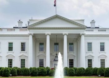 Белата куќа повика на итен прекин на огнот меѓу страните во суданскиот конфликт